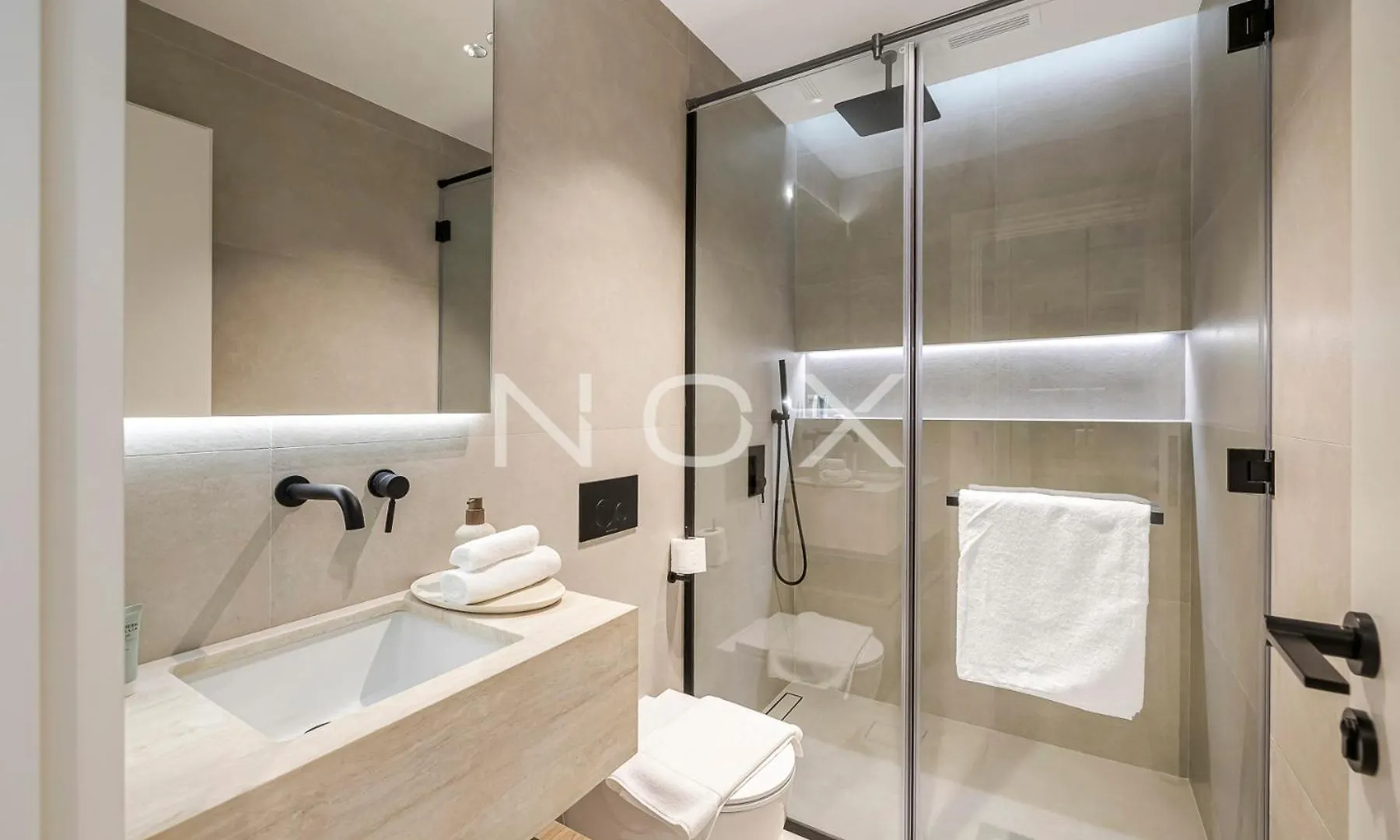 Unwind In Style Of This Grand 2Br Citywalk 12 Apartment Dubai